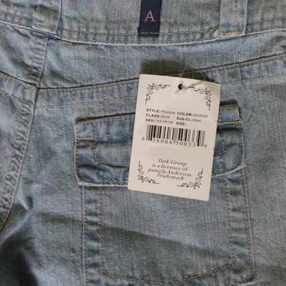 NWT Pamela Anderson original Trademark Denim Jean Authentic SEND YOUR BEST OFFER - Picture 3 of 7